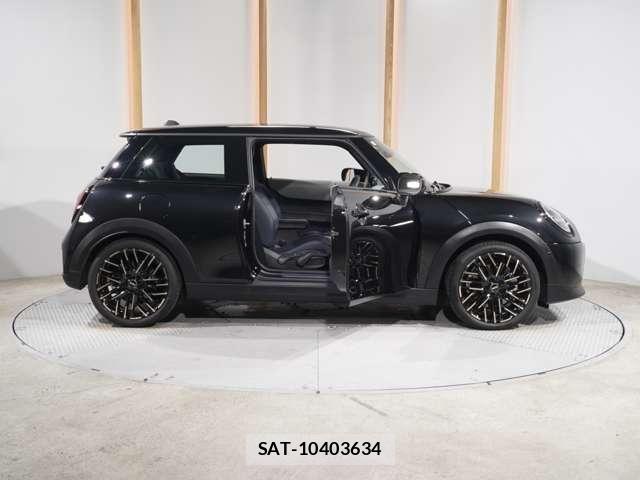 Bmw MINI 2024-12 8131225-21