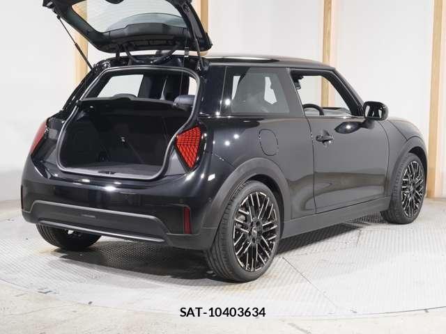 Bmw MINI 2024-12 8131225-26