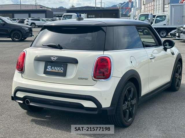 Bmw MINI 2022-05 8146168-5