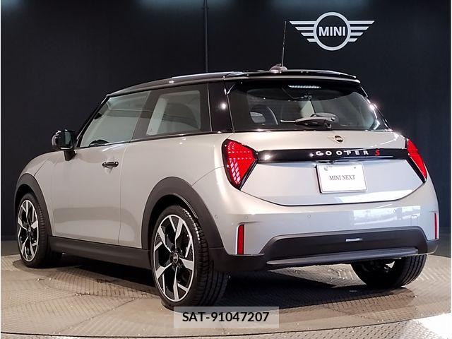 Bmw MINI 2024-08 8158812-2