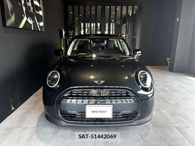 Bmw MINI 2024-12 8208722-1