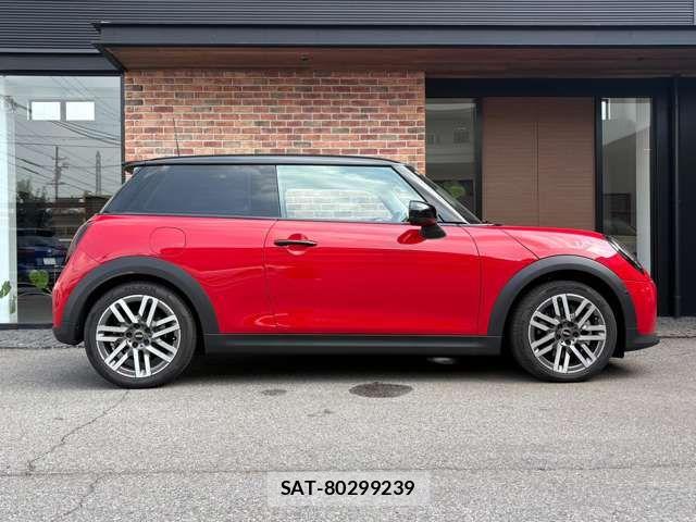 Bmw MINI 2024-07 8208713-2