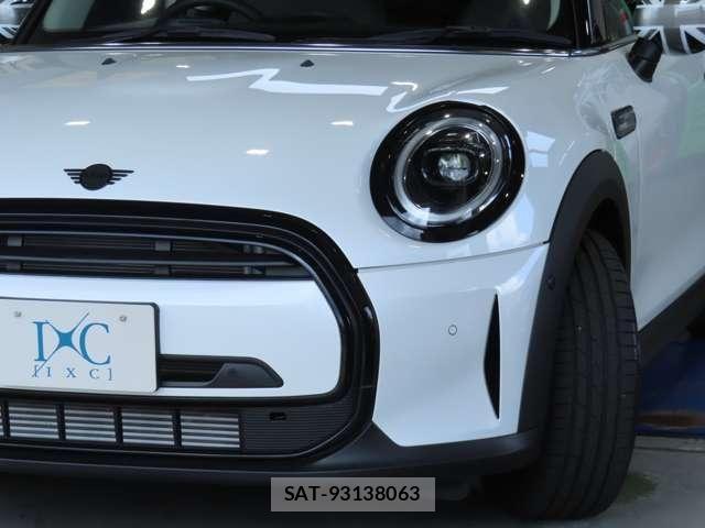Bmw MINI 2024-04 8208723-25