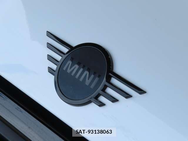 Bmw MINI 2024-04 8208723-27
