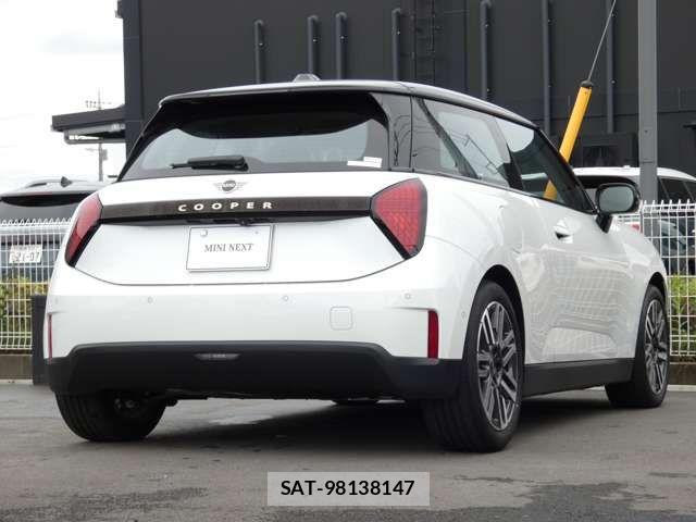 Bmw MINI 2024-08 8208719-3