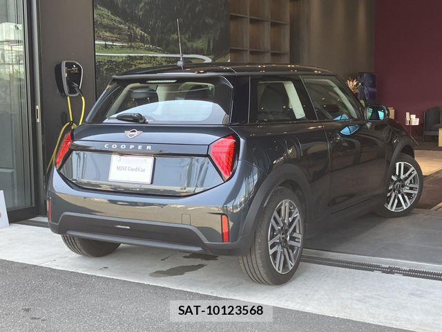 Bmw MINI 2025-10 8208716-3
