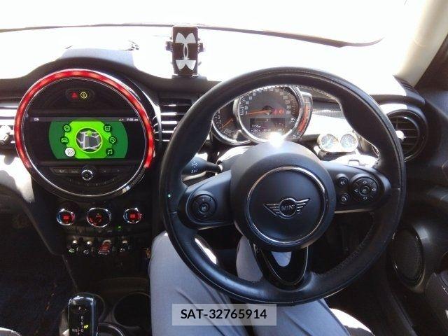 Bmw MINI 2019-01 8438431-1