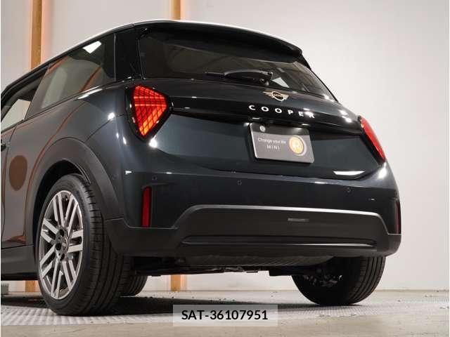Bmw MINI 2024-12 8457899-26