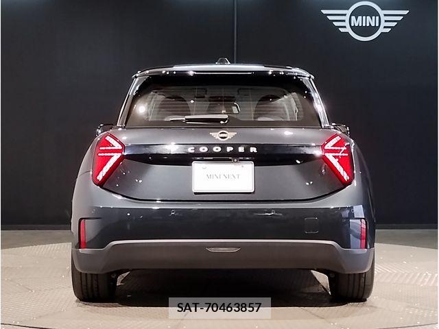 Bmw MINI 2024-06 8743975-4