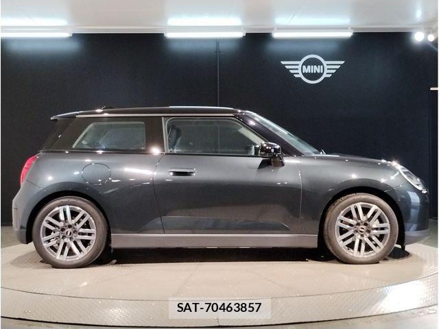 Bmw MINI 2024-06 8743975-7
