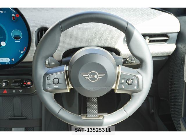 Bmw MINI 2026-04 8849797-22