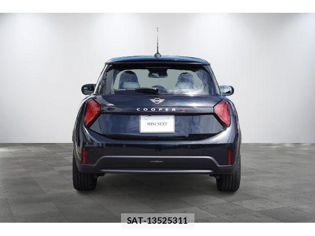 Bmw MINI 2026-04 8849797-3