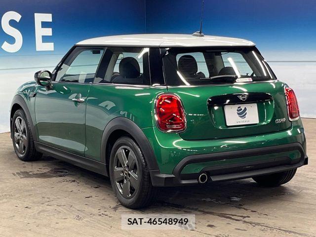 Bmw MINI 2023-12 8883911-17
