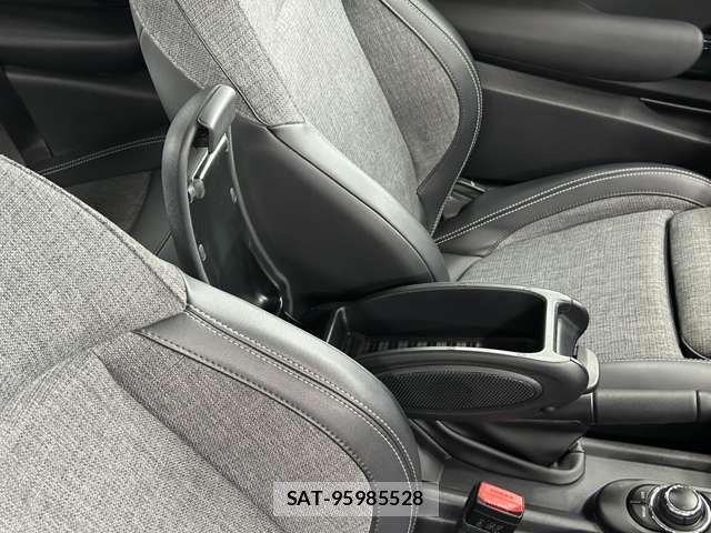 Bmw MINI 2022-01 8883912-17