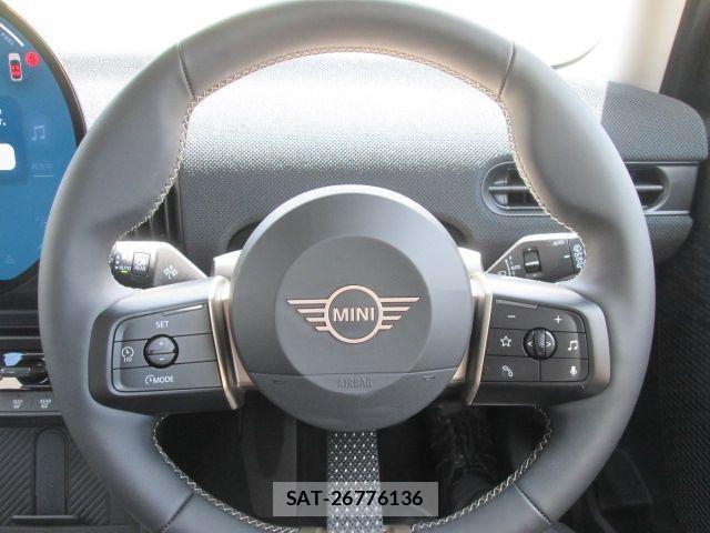 Bmw MINI 2025-02 1257940-16