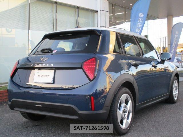 Bmw MINI 2025-02 3676083-2