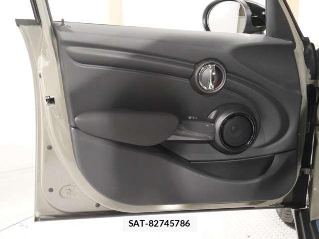 Bmw MINI 2019-10 5872094-13