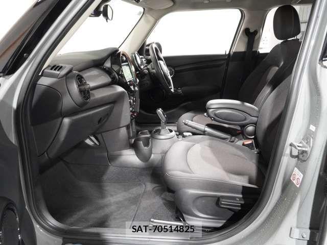 Bmw MINI 2019-06 5872096-11
