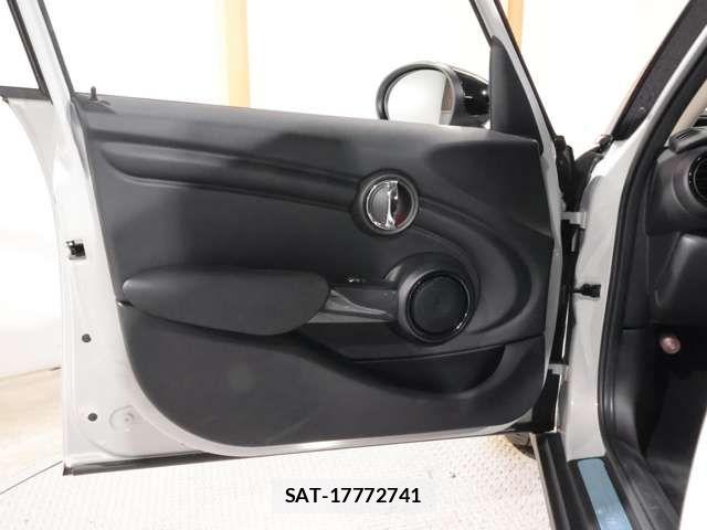 Bmw MINI 2021-04 6613256-13