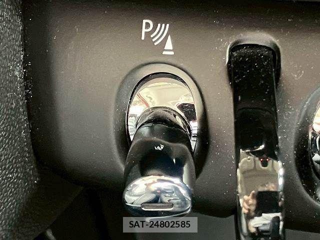 Bmw MINI 2023-10 6815928-7