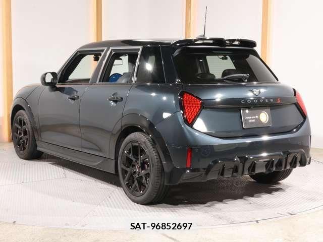 Bmw MINI 2025-01 7059559-9