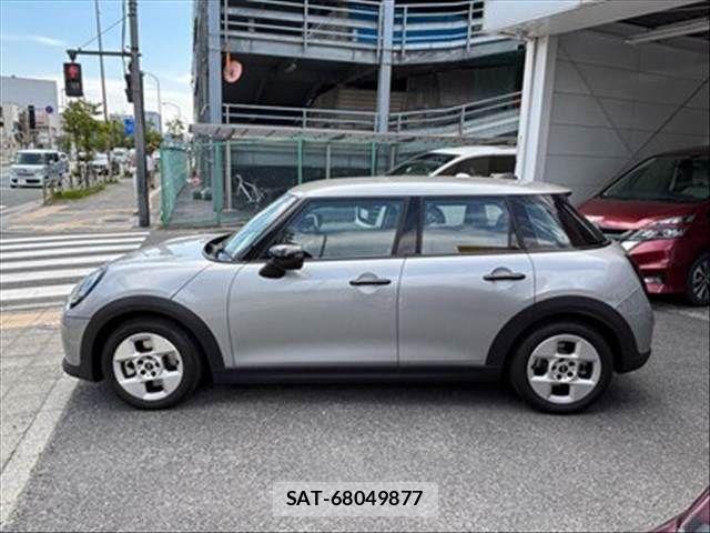 Bmw MINI 2024-11 7221779-17