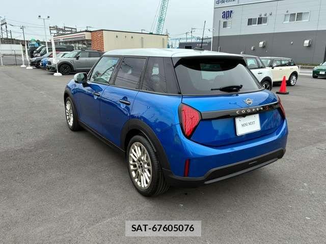 Bmw MINI 2026-01 7328381-6