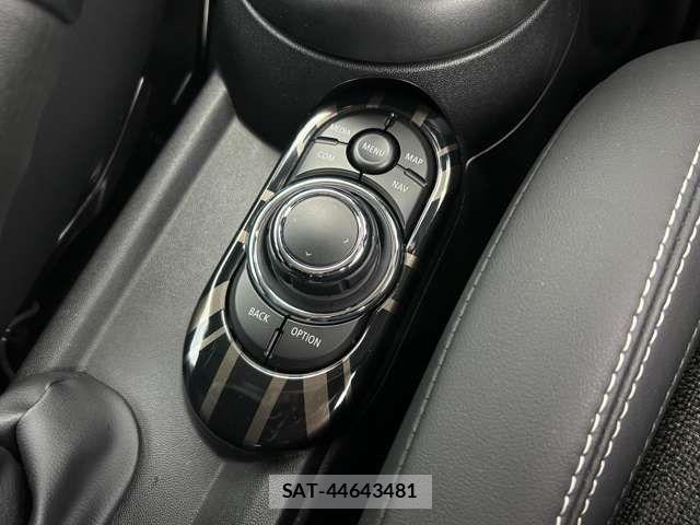 Bmw MINI 2022-03 7328383-11