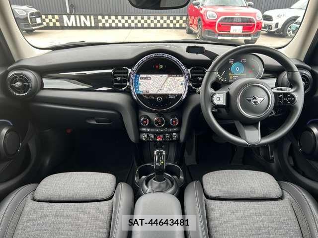 Bmw MINI 2022-03 7328383-1