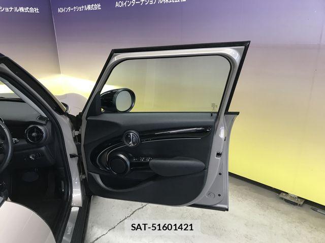 Bmw MINI 2022-06 7358749-23