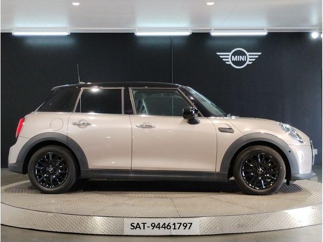 Bmw MINI 2023-04 7725682-7