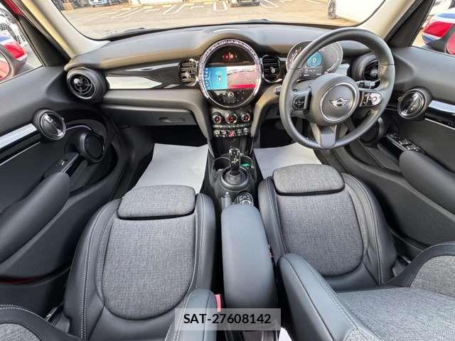 Bmw MINI 2022-04 7725689-1