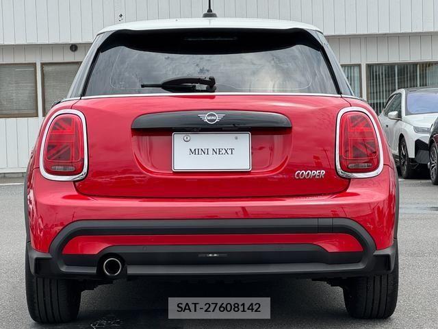 Bmw MINI 2022-04 7725689-4