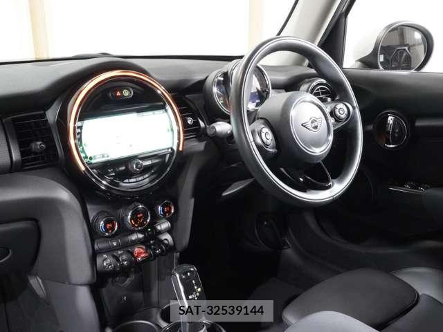 Bmw MINI 2019-04 7725696-17