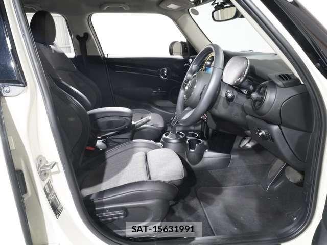 Bmw MINI 2022-07 7787037-10
