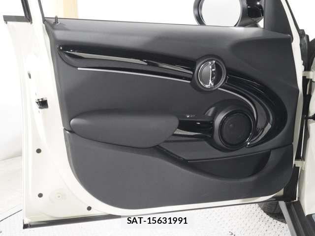 Bmw MINI 2022-07 7787037-11