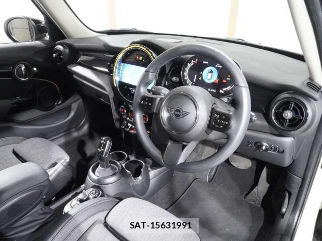 Bmw MINI 2022-07 7787037-13
