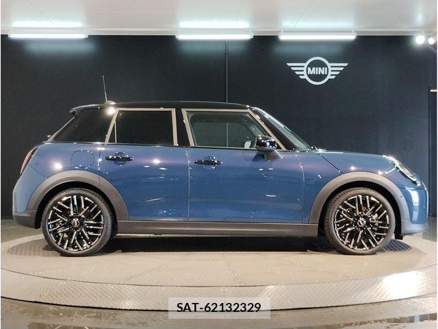 Bmw MINI 2025-09 8074593-5
