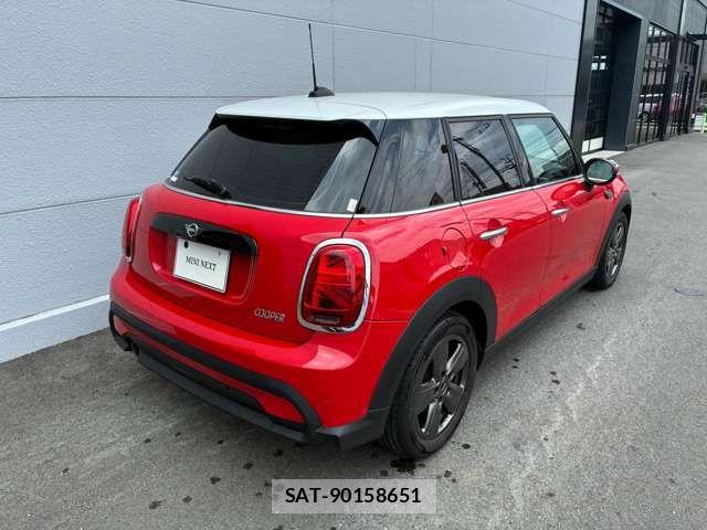 Bmw MINI 2021-12 8074595-7