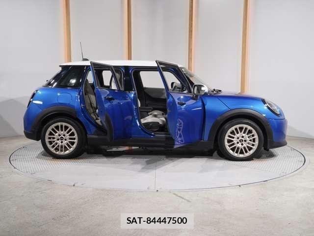 Bmw MINI 2024-12 8074594-21