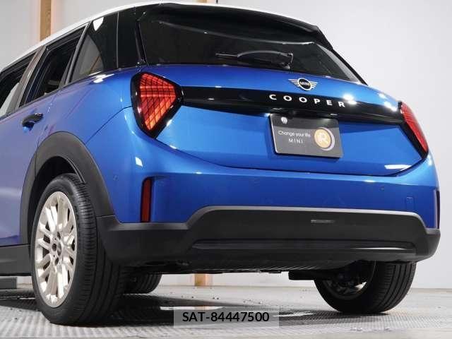 Bmw MINI 2024-12 8074594-24