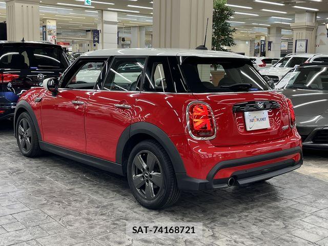 Bmw MINI 2021-12 8100452-9