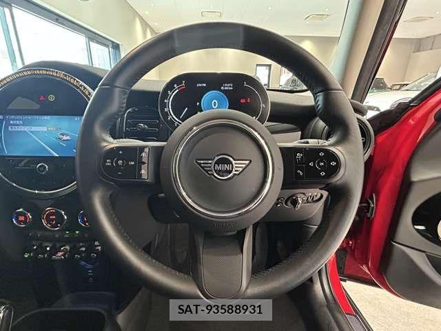 Bmw MINI 2023-10 8100449-19