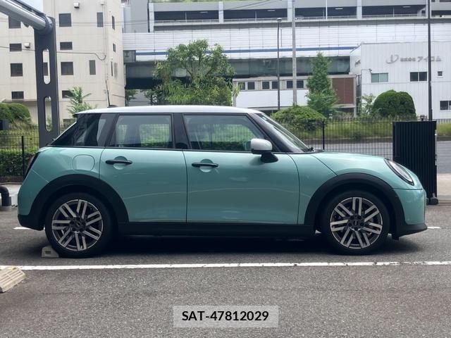 Bmw MINI 2025-11 8100447-7