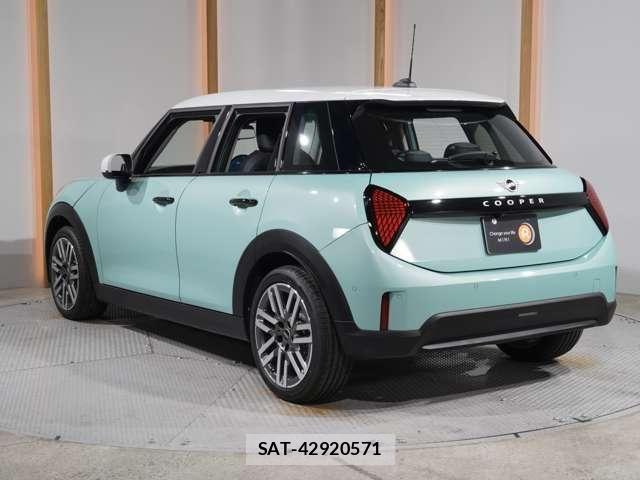 Bmw MINI 2025-02 8131236-1