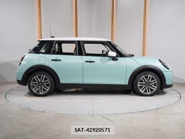 Bmw MINI 2025-02 8131236-20