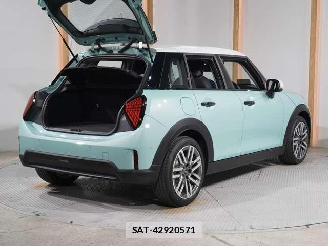 Bmw MINI 2025-02 8131236-26