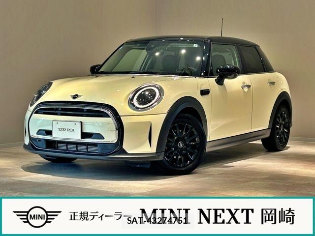 Bmw MINI 2022-04 8131237-0