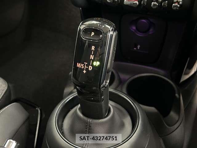 Bmw MINI 2022-04 8131237-10