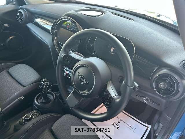 Bmw MINI 2022-06 8208729-11